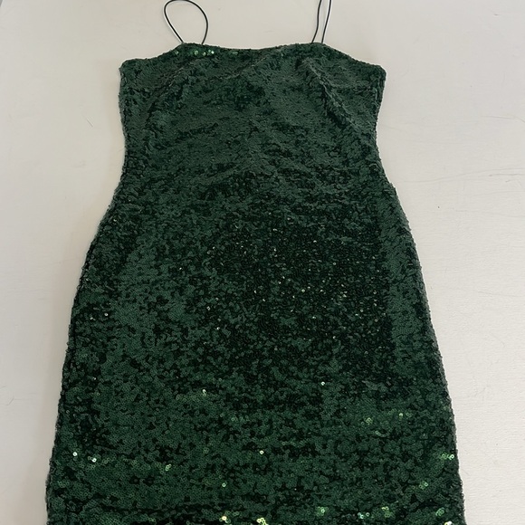 Green Sequin Body Con Dress - Picture 2 of 12